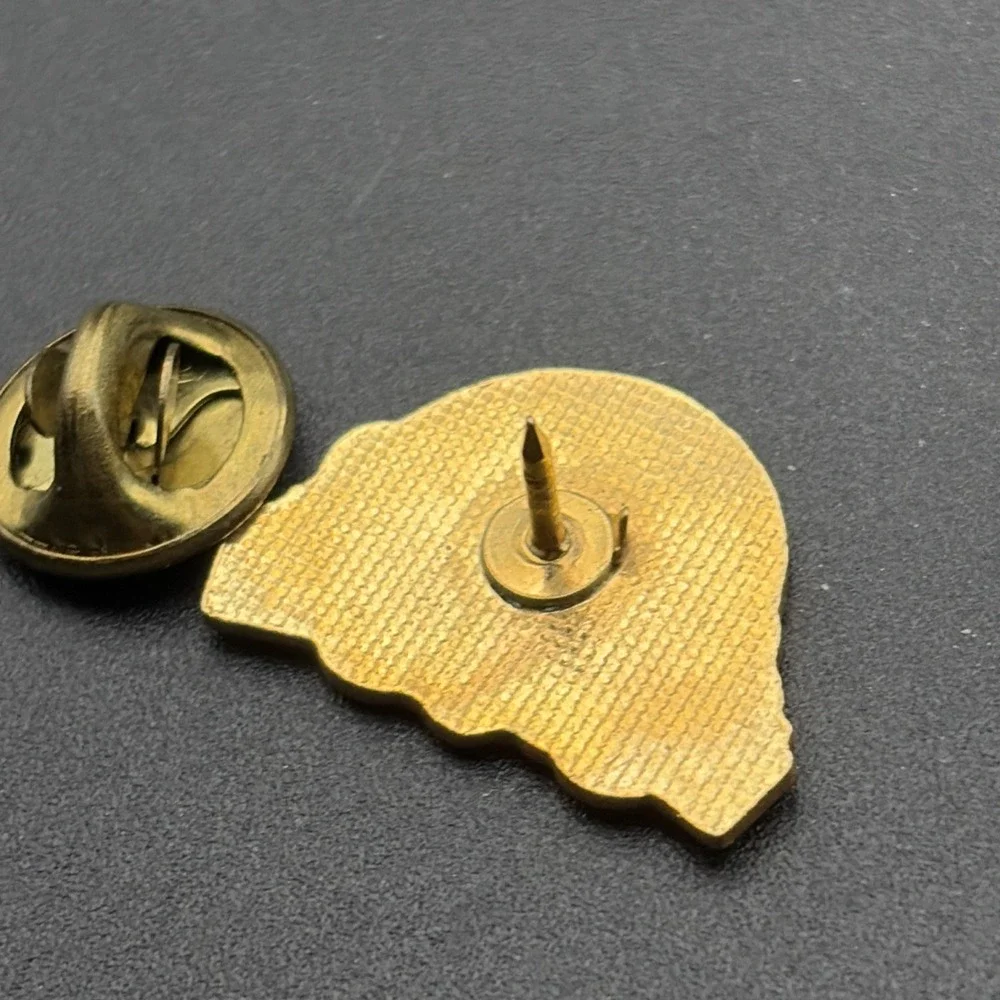 Montana Clouds Rainbow Lapel Hat‎ Pin